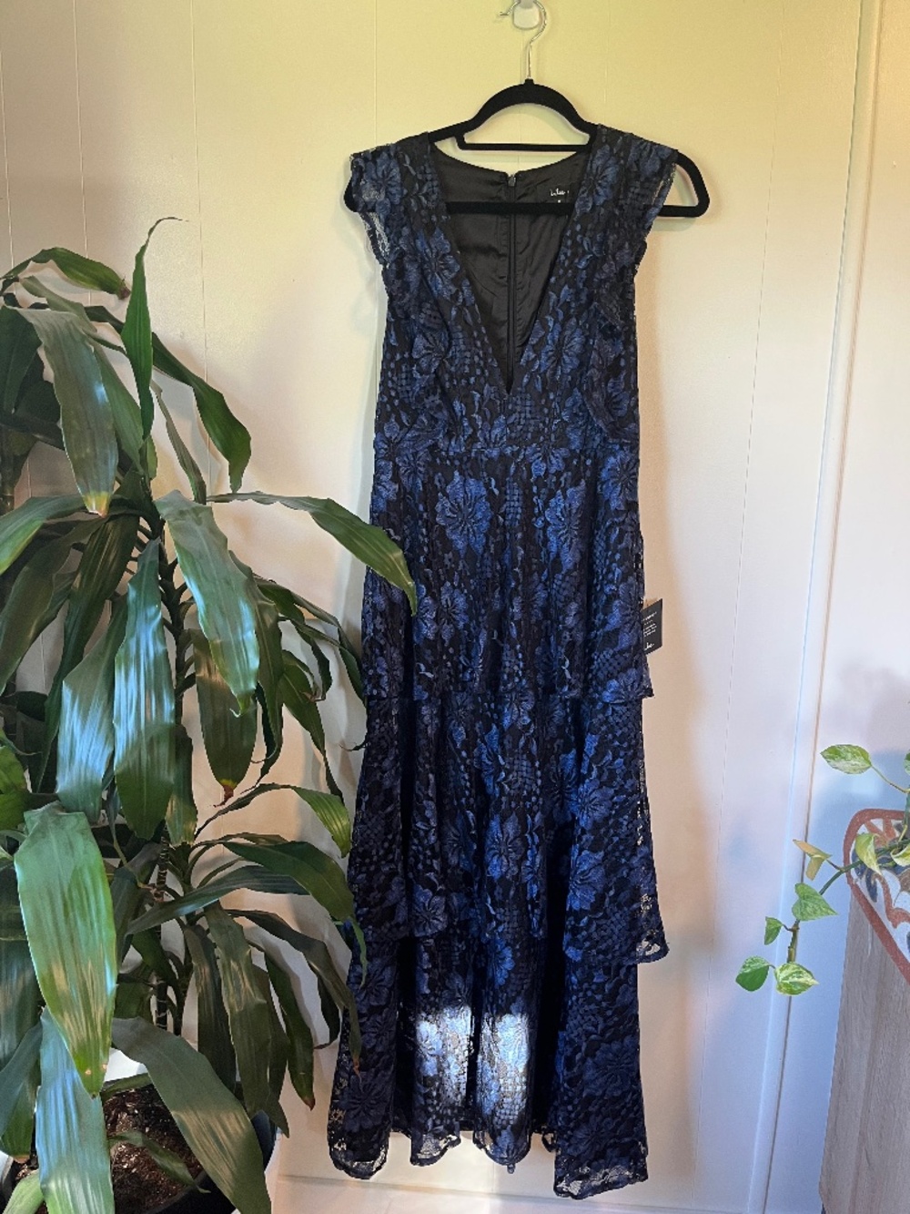 Lulus Blue Black Floral Lace Tiered Maxi Dress NWT Size M Formal Gown